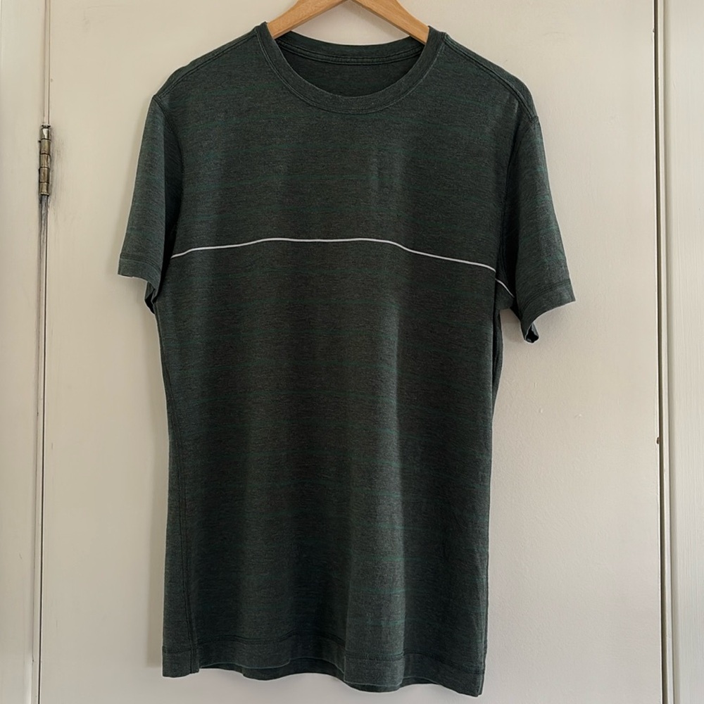 Lululemon T-shirt